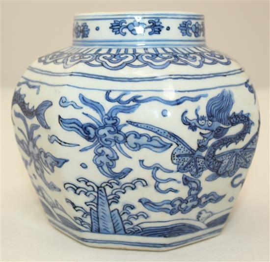A Chinese octagonal blue and white jar, 12.5cm